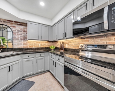 8787 E Mountain View Road - Photo Thumbnail 64