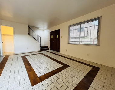 5041 N 40th Avenue - Photo Thumbnail 20