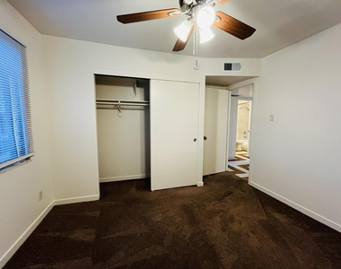 5041 N 40th Avenue - Photo Thumbnail 10