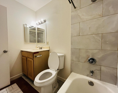 5041 N 40th Avenue - Photo Thumbnail 24