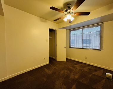 5041 N 40th Avenue - Photo Thumbnail 8
