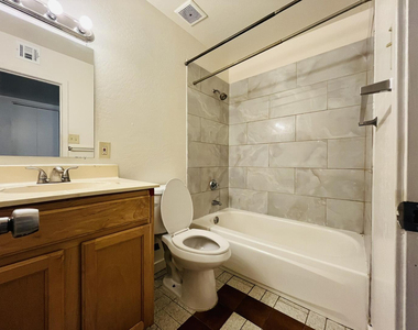 5041 N 40th Avenue - Photo Thumbnail 14