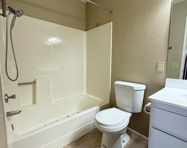 312 W Yukon Drive - Photo Thumbnail 11