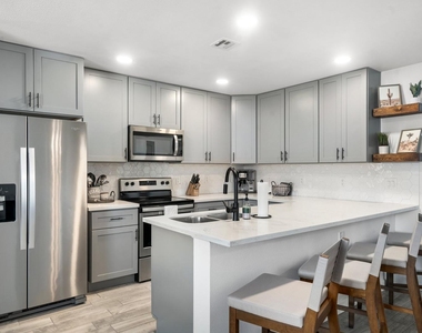 8449 E Roanoke Avenue - Photo Thumbnail 7
