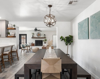 8449 E Roanoke Avenue - Photo Thumbnail 4