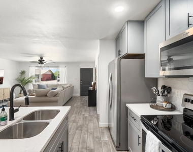 8449 E Roanoke Avenue - Photo Thumbnail 8