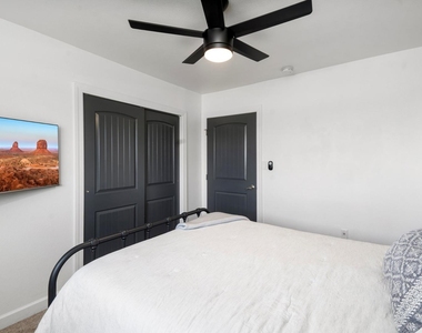 8449 E Roanoke Avenue - Photo Thumbnail 19