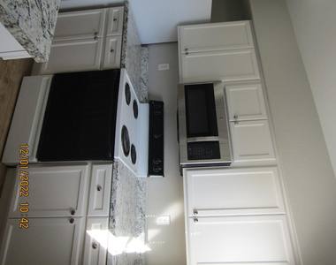 260 W 8th Avenue - Photo Thumbnail 2