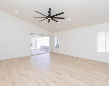 23554 N 73rd Place - Photo Thumbnail 15