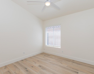 23554 N 73rd Place - Photo Thumbnail 28