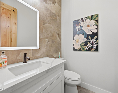 6896 E Lomas Verdes Drive - Photo Thumbnail 15