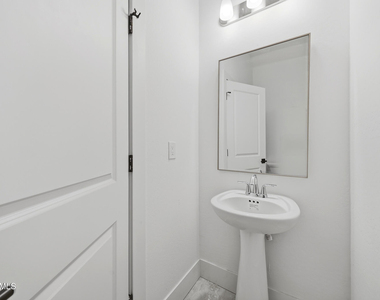 6896 E Lomas Verdes Drive - Photo Thumbnail 63