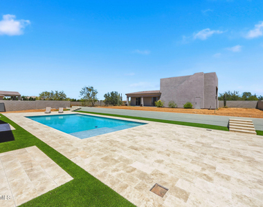 6896 E Lomas Verdes Drive - Photo Thumbnail 45