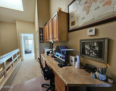 10015 E Mountain View Road - Photo Thumbnail 14