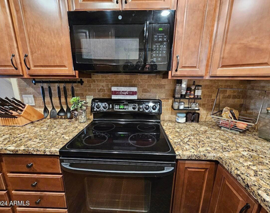 10015 E Mountain View Road - Photo Thumbnail 10