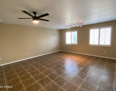615 E Portland Street - Photo Thumbnail 6