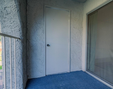 1650 N 87th Terrace - Photo Thumbnail 31