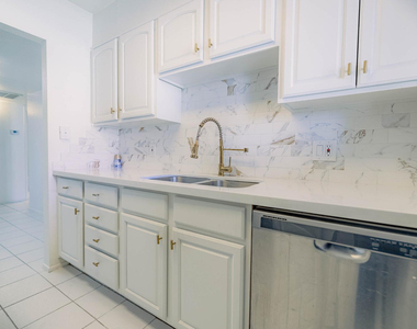 1650 N 87th Terrace - Photo Thumbnail 10