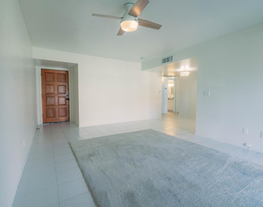 1650 N 87th Terrace - Photo Thumbnail 2