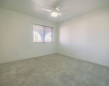 1650 N 87th Terrace - Photo Thumbnail 12