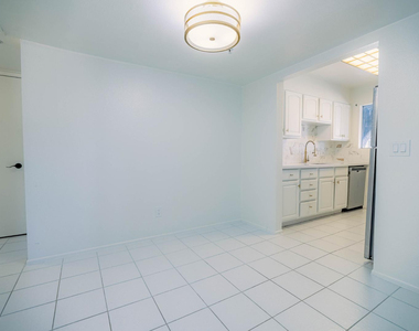 1650 N 87th Terrace - Photo Thumbnail 4