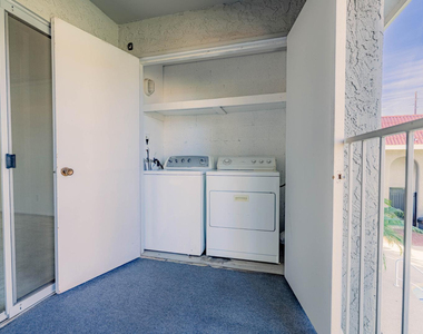 1650 N 87th Terrace - Photo Thumbnail 32