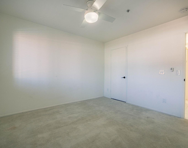 1650 N 87th Terrace - Photo Thumbnail 16