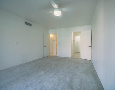 1650 N 87th Terrace - Photo Thumbnail 18