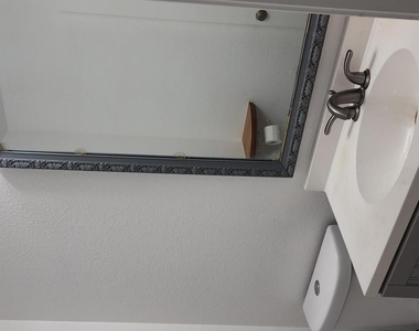 9124 W Elm Street - Photo Thumbnail 10
