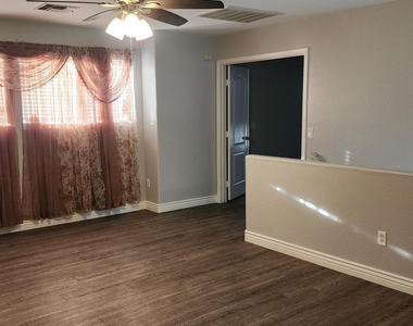 9124 W Elm Street - Photo Thumbnail 14