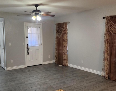 9124 W Elm Street - Photo Thumbnail 9