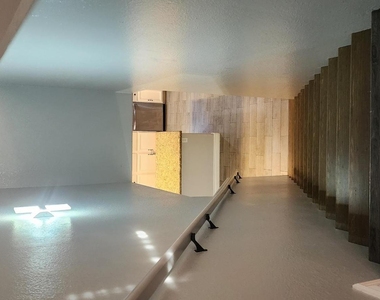9124 W Elm Street - Photo Thumbnail 13
