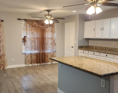 9124 W Elm Street - Photo Thumbnail 4