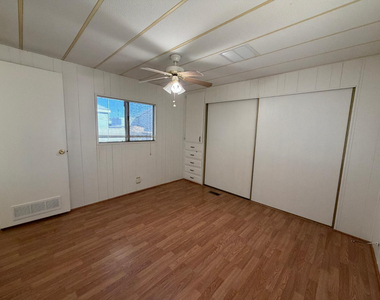 345 S 58th - Photo Thumbnail 4