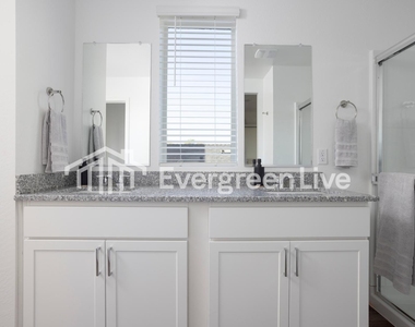 9117 N 181st Avenue - Photo Thumbnail 9