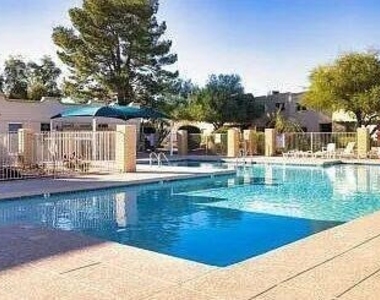 4338 N Parkway Avenue - Photo Thumbnail 24