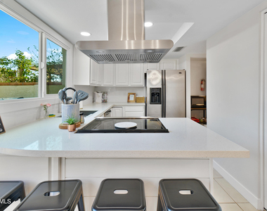 5909 N 81st Street - Photo Thumbnail 11