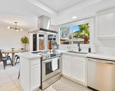 5909 N 81st Street - Photo Thumbnail 12
