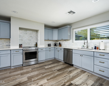 4501 N 86th Place - Photo Thumbnail 9