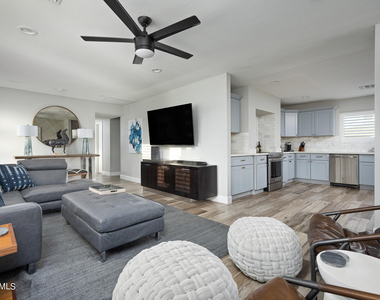 4501 N 86th Place - Photo Thumbnail 8