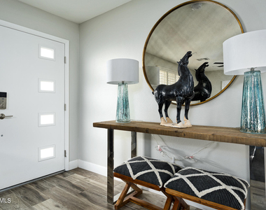 4501 N 86th Place - Photo Thumbnail 5