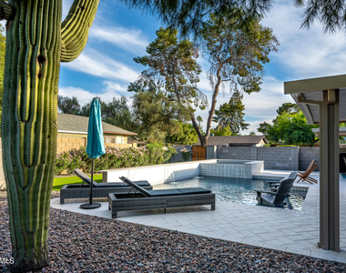 4501 N 86th Place - Photo Thumbnail 4