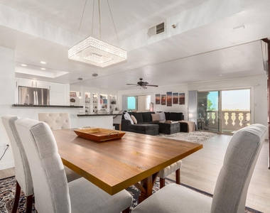 7970 E Camelback Road - Photo Thumbnail 10