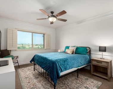 7970 E Camelback Road - Photo Thumbnail 25
