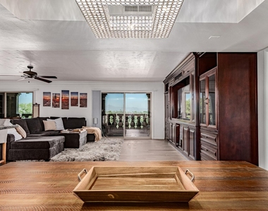 7970 E Camelback Road - Photo Thumbnail 43