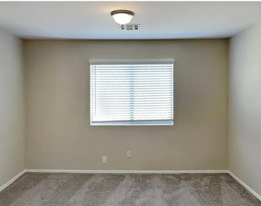 25549 W Whyman Street - Photo Thumbnail 10