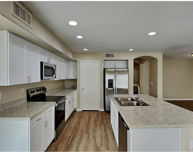 25549 W Whyman Street - Photo Thumbnail 8