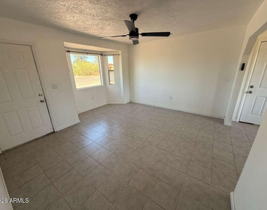 3105 E 14th Street - Photo Thumbnail 2