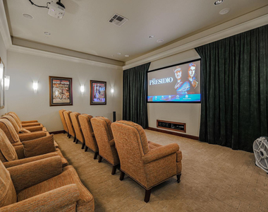 14950 W Mountain View Boulevard - Photo Thumbnail 8
