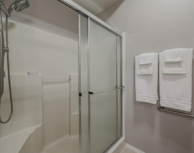 14950 W Mountain View Boulevard - Photo Thumbnail 24